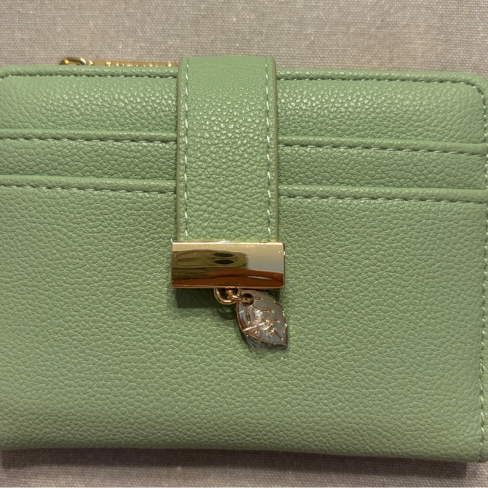 Women’s Small Wallet Sage Green with Gold Accent NWOT